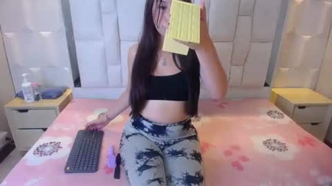 Snapshot of samanthaysantiagofon chatting on 07.29.26 Samantha Y Santigo online show from 07.29.26