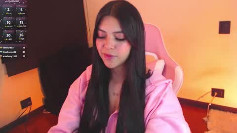 Snapshot of samara_lam chatting on 12.18.24 Sammy  online show from 12.18.24