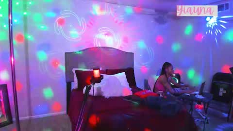 Yaya online show from 11.22.25