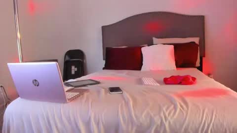 Yaya online show from 12.13.25