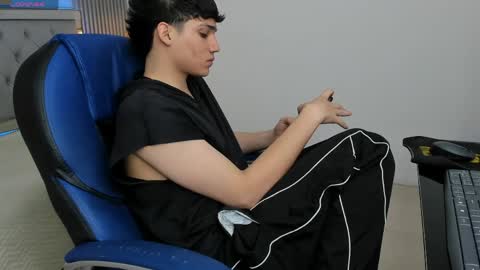 Snapshot of samblack_ chatting on 04.29.26 Sam online show from 04.29.26