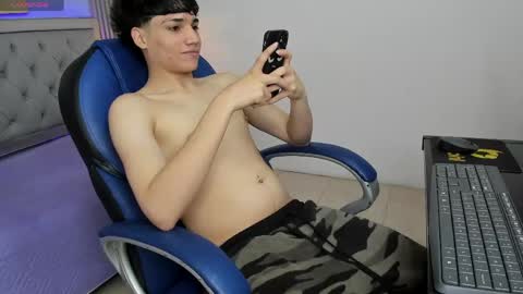 Snapshot of samblack_ chatting on 05.19.26 Sam online show from 05.19.26