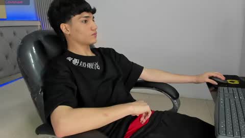 Snapshot of samblack_ chatting on 05.26.26 Sam online show from 05.26.26