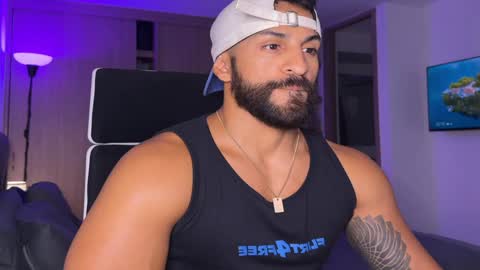 Snapshot of samdornan chatting on 01.10.25 Sam Dornan online show from 01.10.25