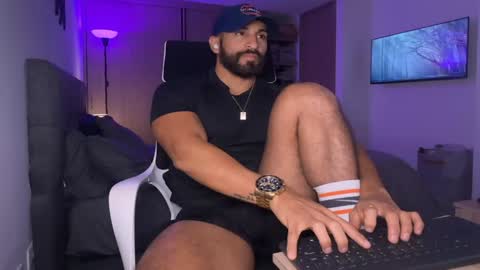 Snapshot of samdornan chatting on 01.14.25 Sam Dornan online show from 01.14.25