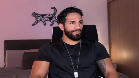 Snapshot of samdornan chatting on 03.03.25 Sam Dornan online show from 03.03.25