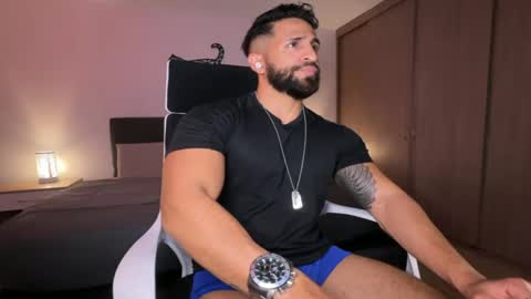 Snapshot of samdornan chatting on 03.07.25 Sam Dornan online show from 03.07.25