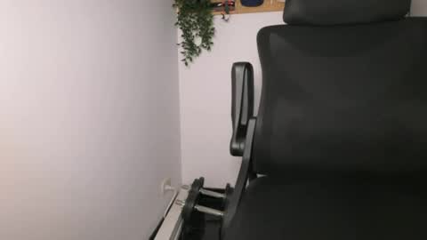 Snapshot of samdornan chatting on 02.03.26 Sam Dornan online show from 02.03.26