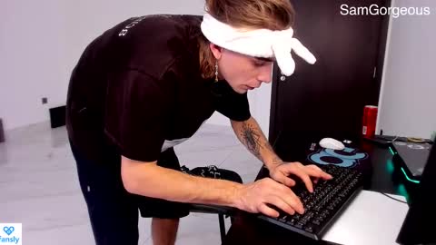 Snapshot of samgorgeous chatting on 02.25.25 Fansly - Top4fans online show from 02.25.25