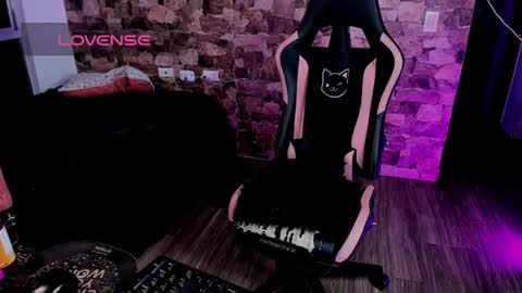 samiacooper25 online show from 03.19.26