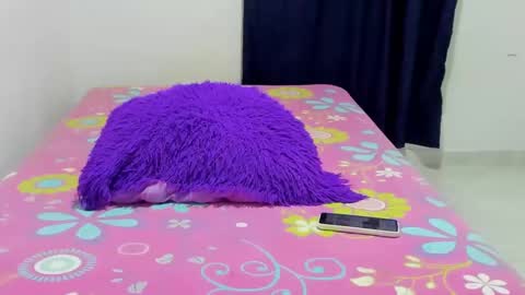 Snapshot of samm_hoti chatting on 12.16.24 sam online show from 12.16.24