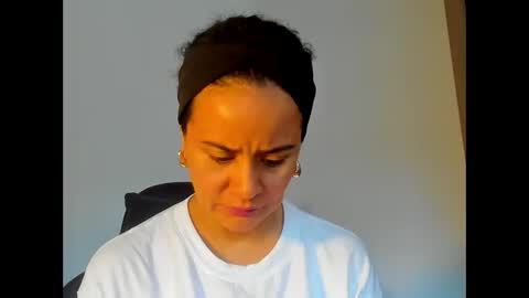 Snapshot of samm_hoti chatting on 11.01.25 sam online show from 11.01.25