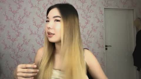 Snapshot of sammiesilvis chatting on 02.23.26 Elina online show from 02.23.26