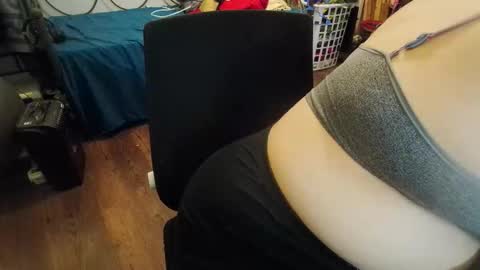 Snapshot of sammytimelove chatting on 11.22.25 Sammy Time online show from 11.22.25