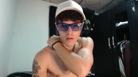 sammy model independiente online show from 10.16.25