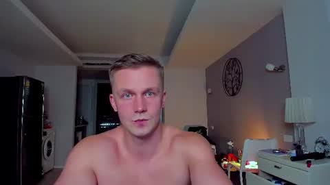 Snapshot of samuel_andrew chatting on 06.15.26 Samuel online show from 06.15.26