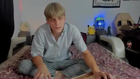 Snapshot of samuel_clark chatting on 09.18.25 Sam online show from 09.18.25