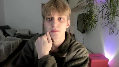 Snapshot of samuel_clark chatting on 10.02.25 Sam online show from 10.02.25