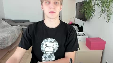 Snapshot of samuel_clark chatting on 10.17.25 Sam online show from 10.17.25