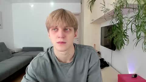 Snapshot of samuel_clark chatting on 10.22.25 Sam online show from 10.22.25