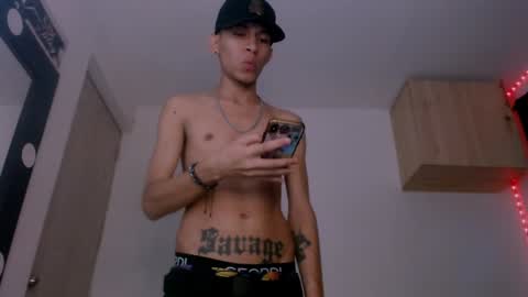 Snapshot of samuel_suarez chatting on 12.26.24 online show from 12.26.24