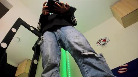 Snapshot of samuel_suarez chatting on 02.20.26 online show from 02.20.26