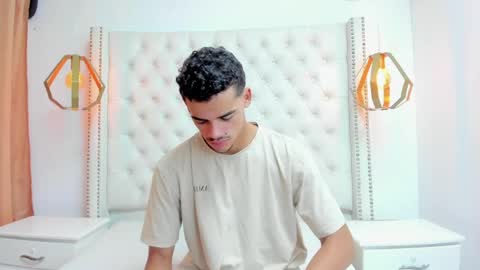 Snapshot of samuel_wyatt chatting on 05.12.26 SAMUEL online show from 05.12.26
