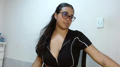Snapshot of samyathome chatting on 05.24.26 Samy nice too meet u online show from 05.24.26