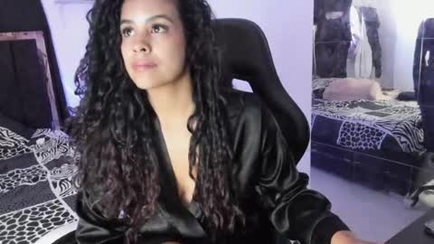 Snapshot of samykiss chatting on 05.10.26 SamyHolbrook online show from 05.10.26