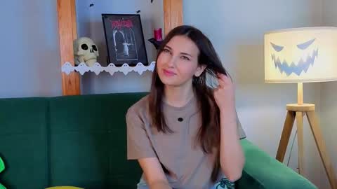 Snapshot of sandili chatting on 10.30.25 Isabel but you can call me Bella online show from 10.30.25