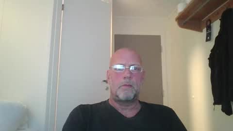 sandnesrune523 online show from 10.19.25