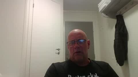 Snapshot of sandnesrune523 chatting on 04.13.26 sandnesrune523 online show from 04.13.26