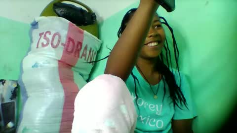 Snapshot of sandra1253099 chatting on 03.12.26 sandra1253099 online show from 03.12.26