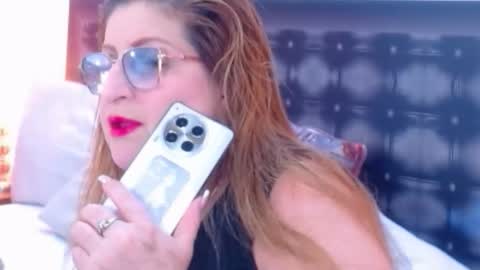 SANDRA online show from 11.20.25