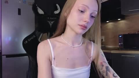Sandra      Lillys Page    online show from 06.06.26