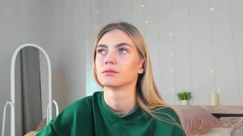 sandraa_anderson online show from 10.19.25