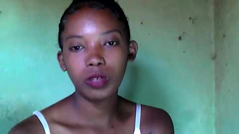 Snapshot of sandrine718 chatting on 02.12.26 sandrine718 online show from 02.12.26