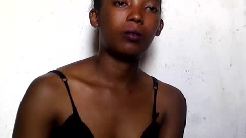 Snapshot of sandrine718 chatting on 03.05.26 sandrine718 online show from 03.05.26