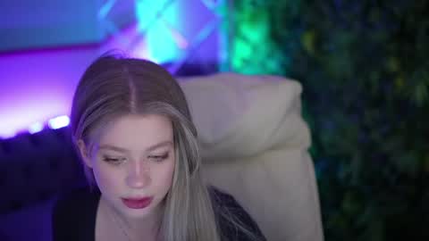 Sandy online show from 04.30.26