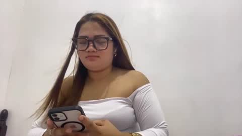 Snapshot of sanorathoen chatting on 07.28.26 Anna online show from 07.28.26