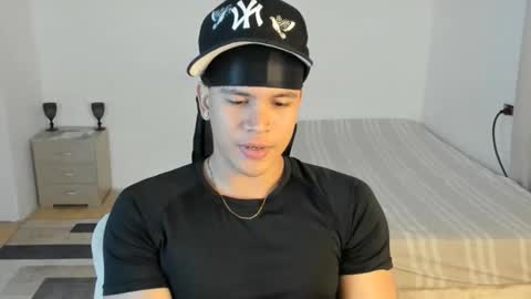 Snapshot of sant_wahlberg chatting on 06.03.26 Sant online show from 06.03.26