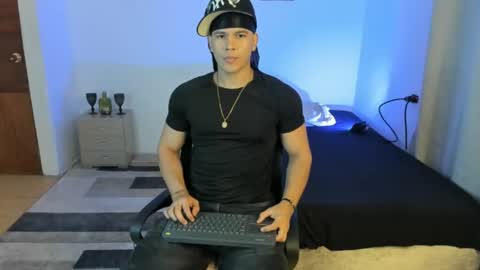 Snapshot of sant_wahlberg chatting on 06.22.26 Sant online show from 06.22.26