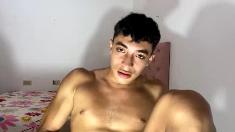 Snapshot of santi36rt chatting on 09.18.25 santi36rt online show from 09.18.25