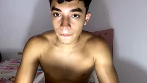 Snapshot of santi36rt chatting on 09.22.25 santi36rt online show from 09.22.25
