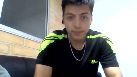 Snapshot of santi_henao chatting on 06.10.26 Santiago Henao online show from 06.10.26