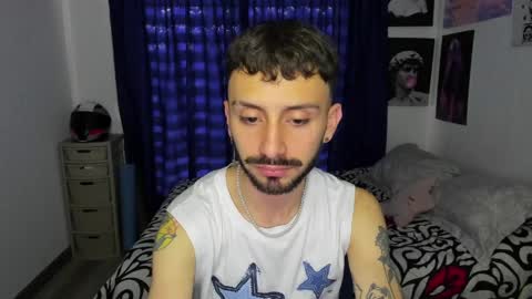 Snapshot of santi_mateo chatting on 04.06.26 Santi online show from 04.06.26