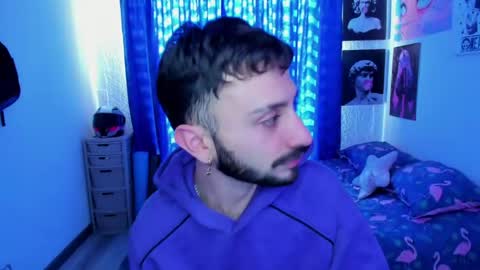 Snapshot of santi_mateo chatting on 04.20.26 Santi online show from 04.20.26