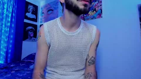 Snapshot of santi_mateo chatting on 04.26.26 Santi online show from 04.26.26