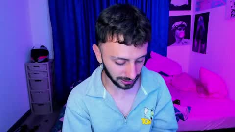 Snapshot of santi_mateo chatting on 05.14.26 Santi online show from 05.14.26