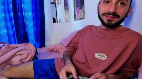 Snapshot of santi_mateo chatting on 05.19.26 Santi online show from 05.19.26